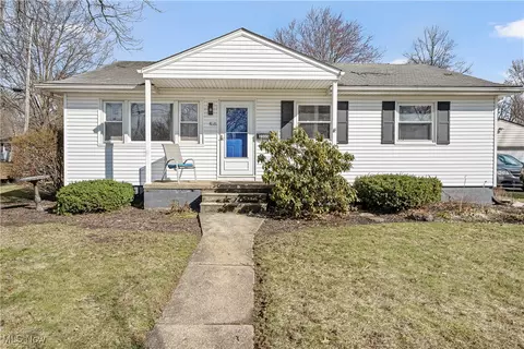 2335 Liberty Rd, Stow, OH 44224