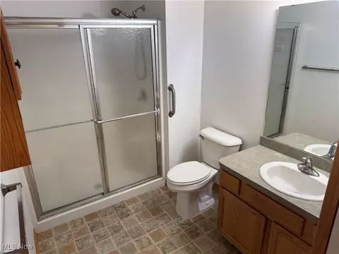 Bath - 207 N N Gln, Elyria, OH 44035 photo 1 of 1