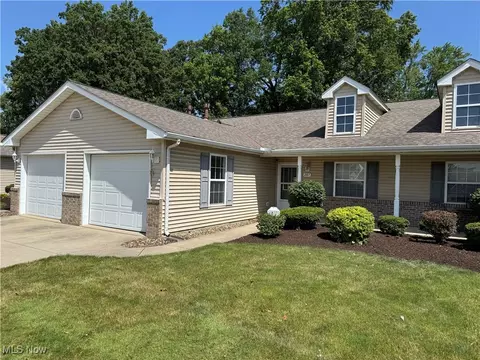 207 N N Gln, Elyria, OH 44035