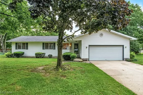 114 Corrin Cir, Cortland, OH 44410