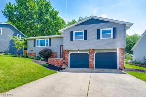 2785 Lee Dr, Wooster, OH 44691