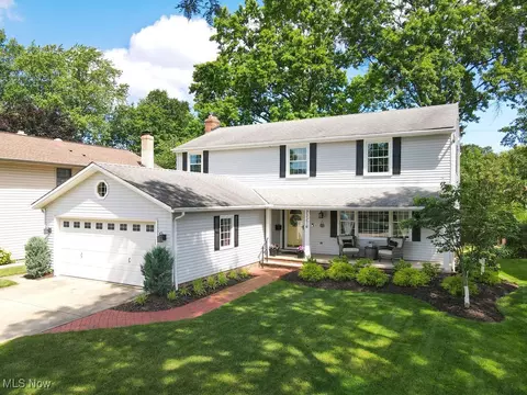 22276 Sycamore Dr, Fairview Park, OH 44126