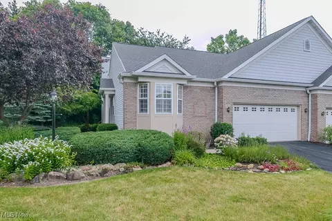 583 Mock Orange Cir, Chagrin Falls, OH 44023