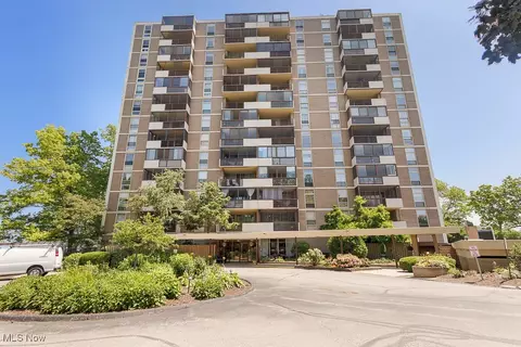 25801 Lake Shore Blvd #28, Euclid, OH 44132