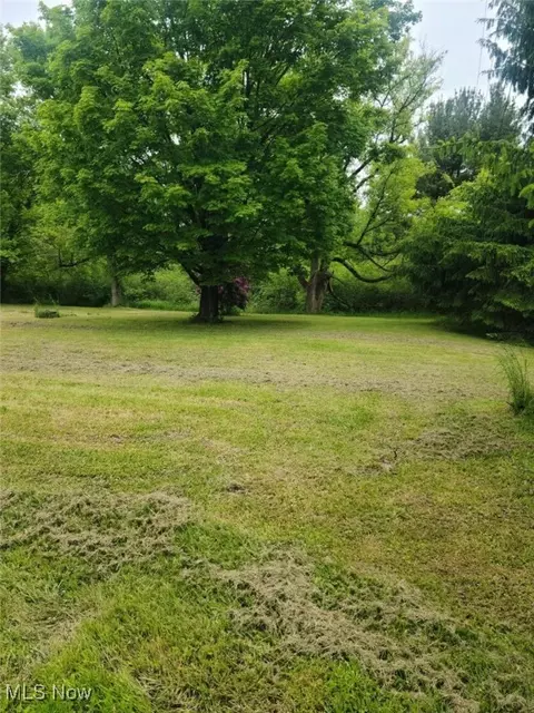 6908 Slater Rd, Andover, OH 44003