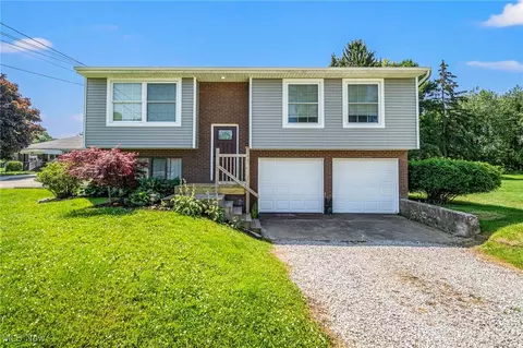 1139 Lake Rd, Conneaut, OH 44030