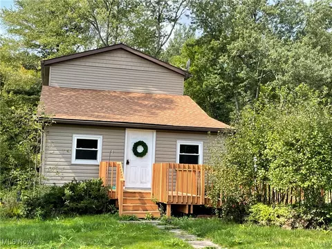 18636 Mount Pleasant Dr, Auburn, OH 44023