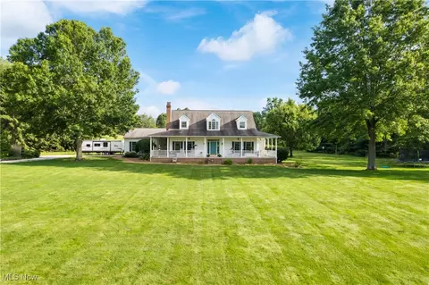2296 Royer St NE, Hartville, OH 44632