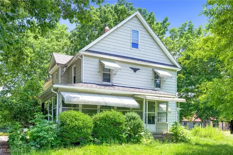 2647 Canton Rd, Akron, OH 44312