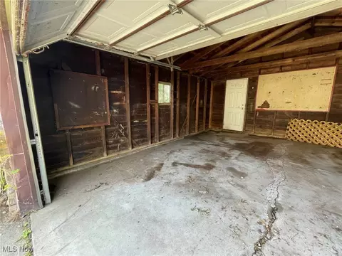 917 E 214th St, Euclid, OH 44119 photo 13
