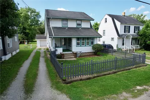 1978 Pine St SE, East Sparta, OH 44626