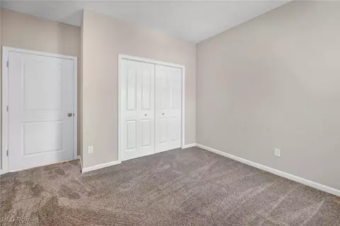 242 Oak Tree Ln, Elyria, OH 44035 photo 20