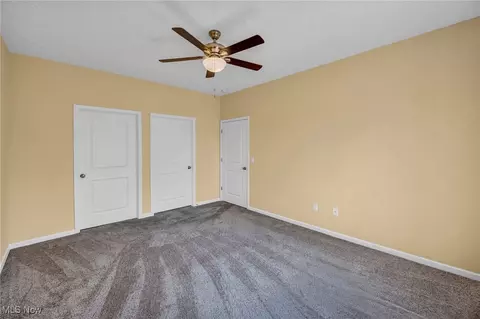 242 Oak Tree Ln, Elyria, OH 44035 photo 16