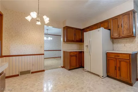 5535 Veldon Cir NE, Canton, OH 44721 photo 11