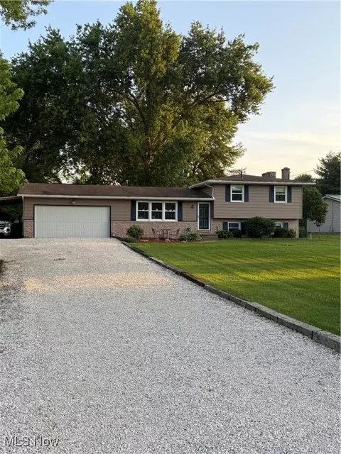 11778 Sharp Dr, Doylestown, OH 44230
