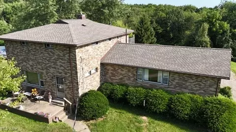 1926 Village St SE, Canton, OH 44707