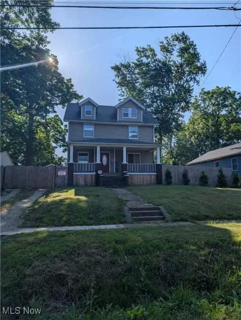 2031 Germaine St, Cuyahoga Falls, OH 44221