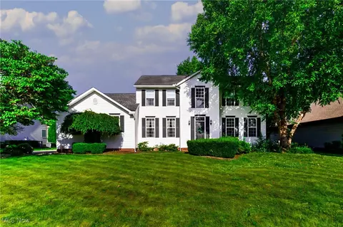300 Country Clb S, Warren, OH 44484