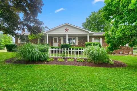 744 Johnson Plank Rd, Warren, OH 44481