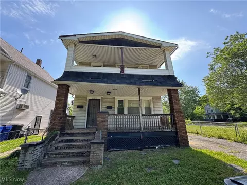 1185 E 74th St, Cleveland, OH 44103