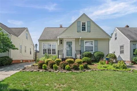 9105 Morton Ave, Brooklyn, OH 44144