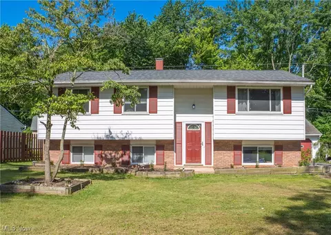 1770 Meadows Rd, Madison, OH 44057