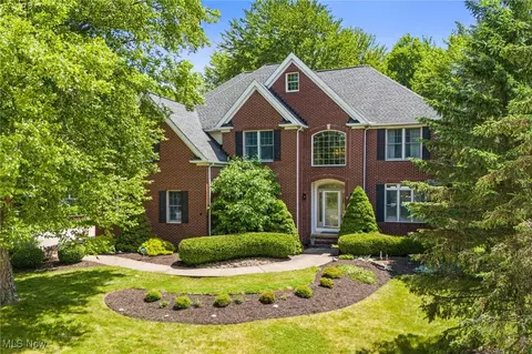 3519 Hawthorne Trl, Broadview Heights, OH 44147