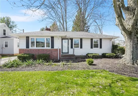 6540 Som Center Rd, Solon, OH 44139