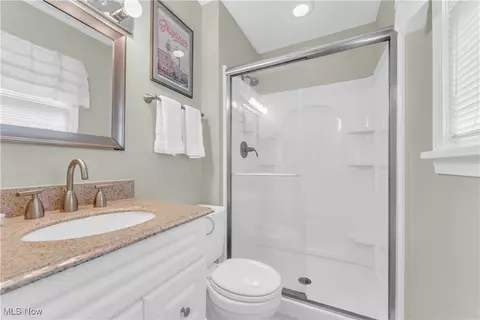 Bath - 820 Old Spring Rd, Copley, OH 44321 photo 5 of 5
