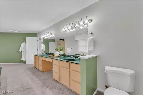 Bath - 820 Old Spring Rd, Copley, OH 44321 photo 3 of 5