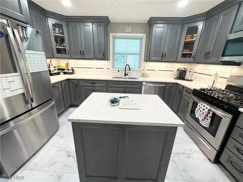 470 Geneva Ave, Struthers, OH 44471 photo 9