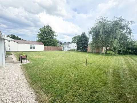 470 Geneva Ave, Struthers, OH 44471 photo 22