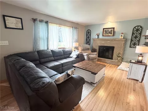 470 Geneva Ave, Struthers, OH 44471 photo 4