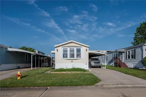 34450 Euclid Ave #8, Willoughby, OH 44094