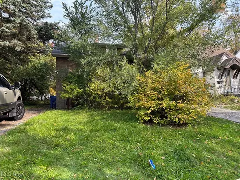 12509 Crennell Ave, Cleveland, OH 44105