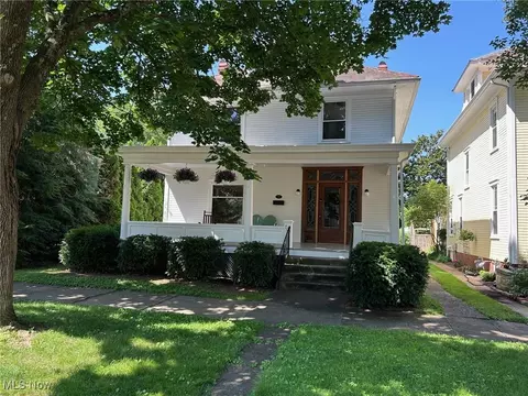 703 Fifth St, Marietta, OH 45750