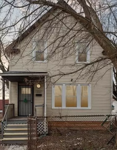 3619 Poe Ave, Cleveland, OH 44109