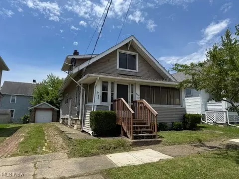 634 S Chestnut St, Ravenna, OH 44266