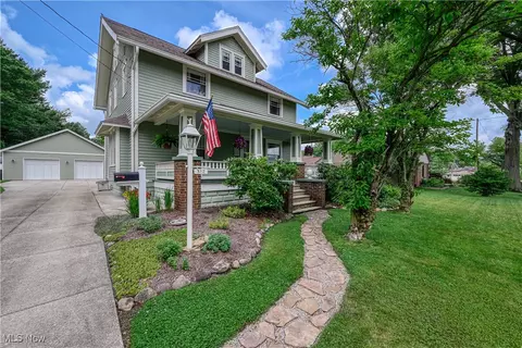 312 S Cleveland Ave, Mogadore, OH 44260