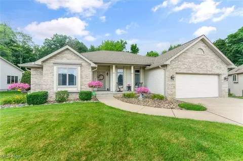 8548 Indian Creek Dr, Poland, OH 44514
