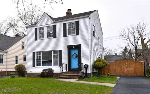 3921 Grosvenor Rd, South Euclid, OH 44118