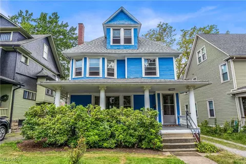 2192 Grandview Ave, Cleveland Heights, OH 44106