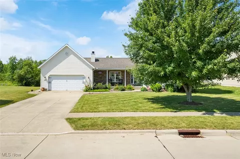 4568 Woodstone Ave NW, Massillon, OH 44647