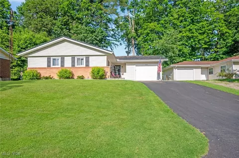 4005 Regentview St NE, Canton, OH 44705