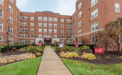 19201 Van Aken Blvd #513, Shaker Heights, OH 44122