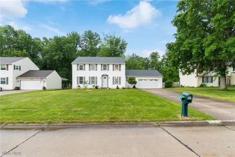 4710 Wildflower Dr, North Canton, OH 44720