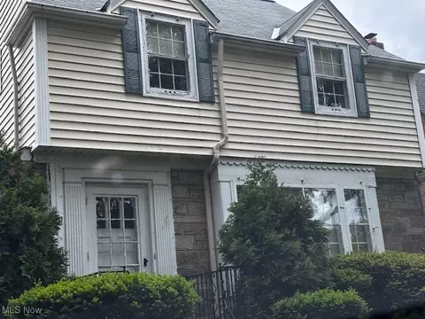 3175 W 165th St, Cleveland, OH 44111