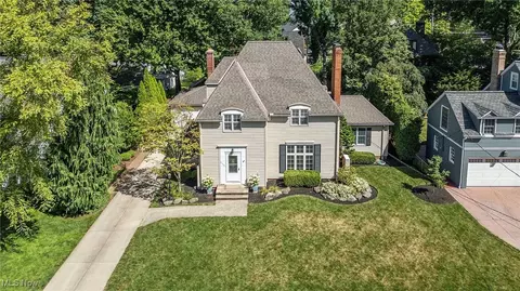 21576 Kenwood Ave, Rocky River, OH 44116