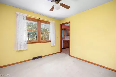 39561 Robert Ln, Elyria, OH 44035 photo 8