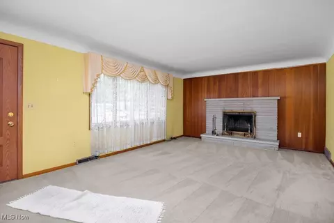 39561 Robert Ln, Elyria, OH 44035 photo 5